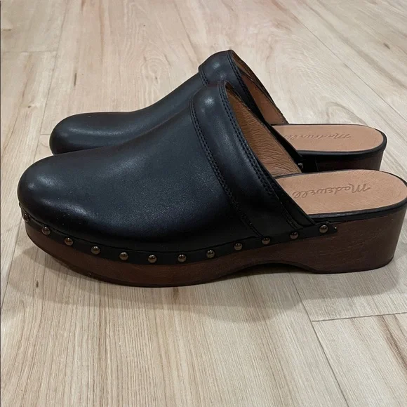 Madewell Black Leather Slip-On Clogs - Picture 2 of 5
